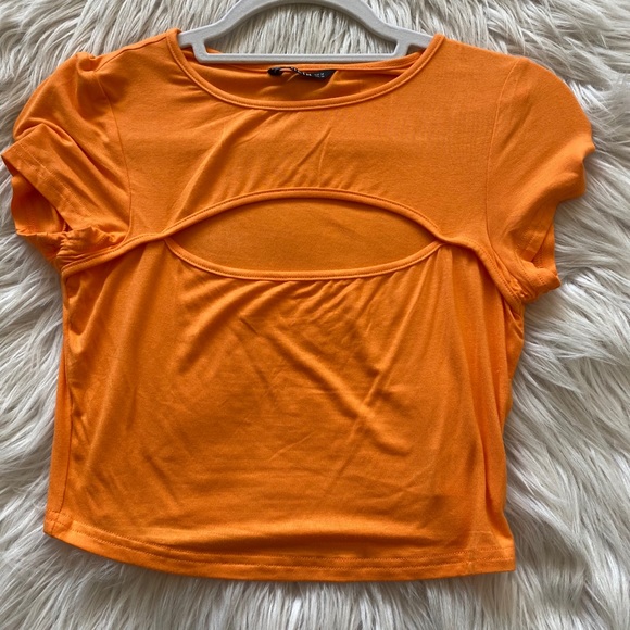 Shein Cropped Cut Out Orange Tee - Picture 4 of 4